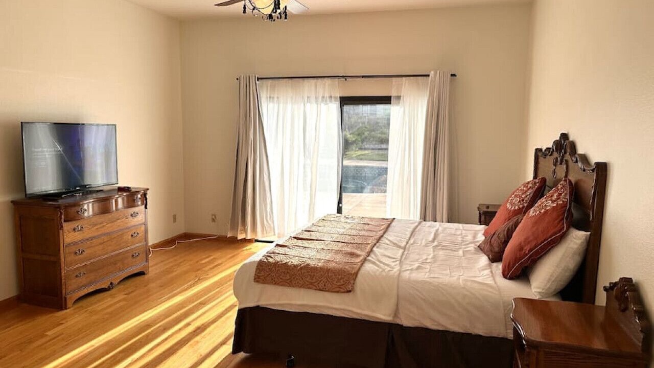 Photo of Bedroom in Lake Hodges