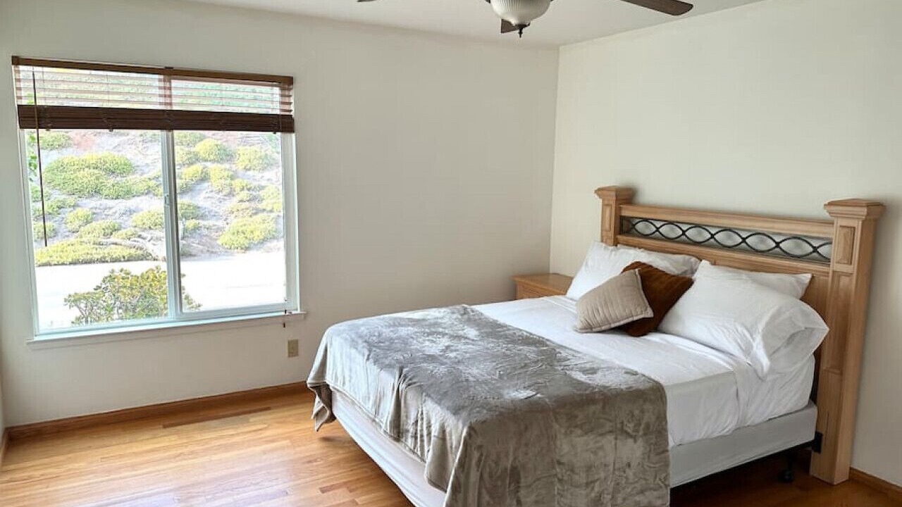 Photo of Bedroom in Lake Hodges