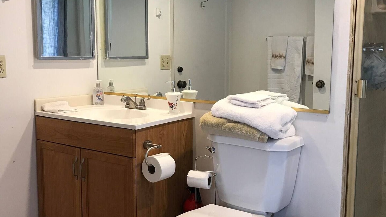 Photo of Bathroom in Hollywood Hills West