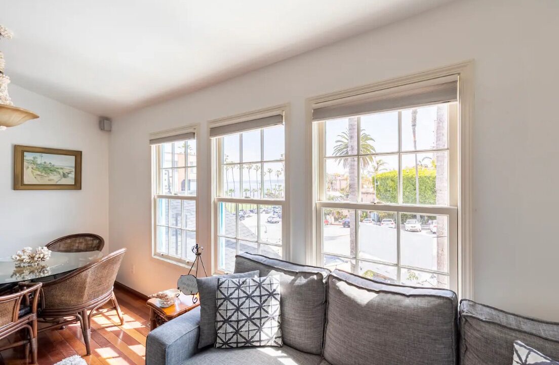 Photo of Livingroom in Village of La Jolla