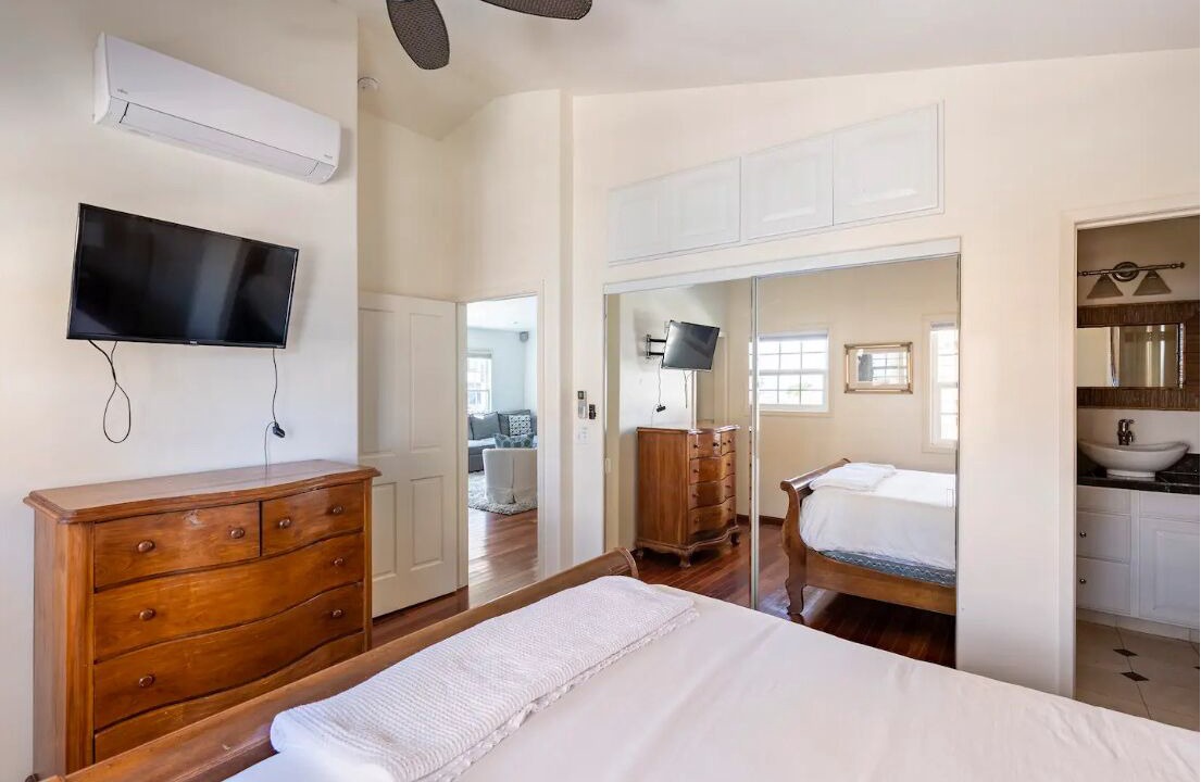 Photo of Bedroom in Village of La Jolla