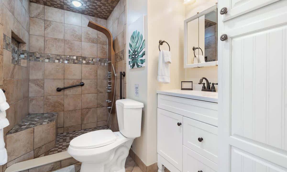 Photo of Bathroom in Myrtle Grove