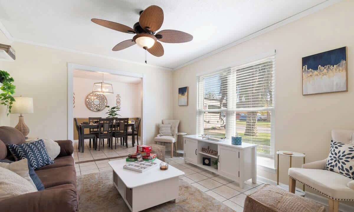 Photo of Livingroom in Myrtle Grove