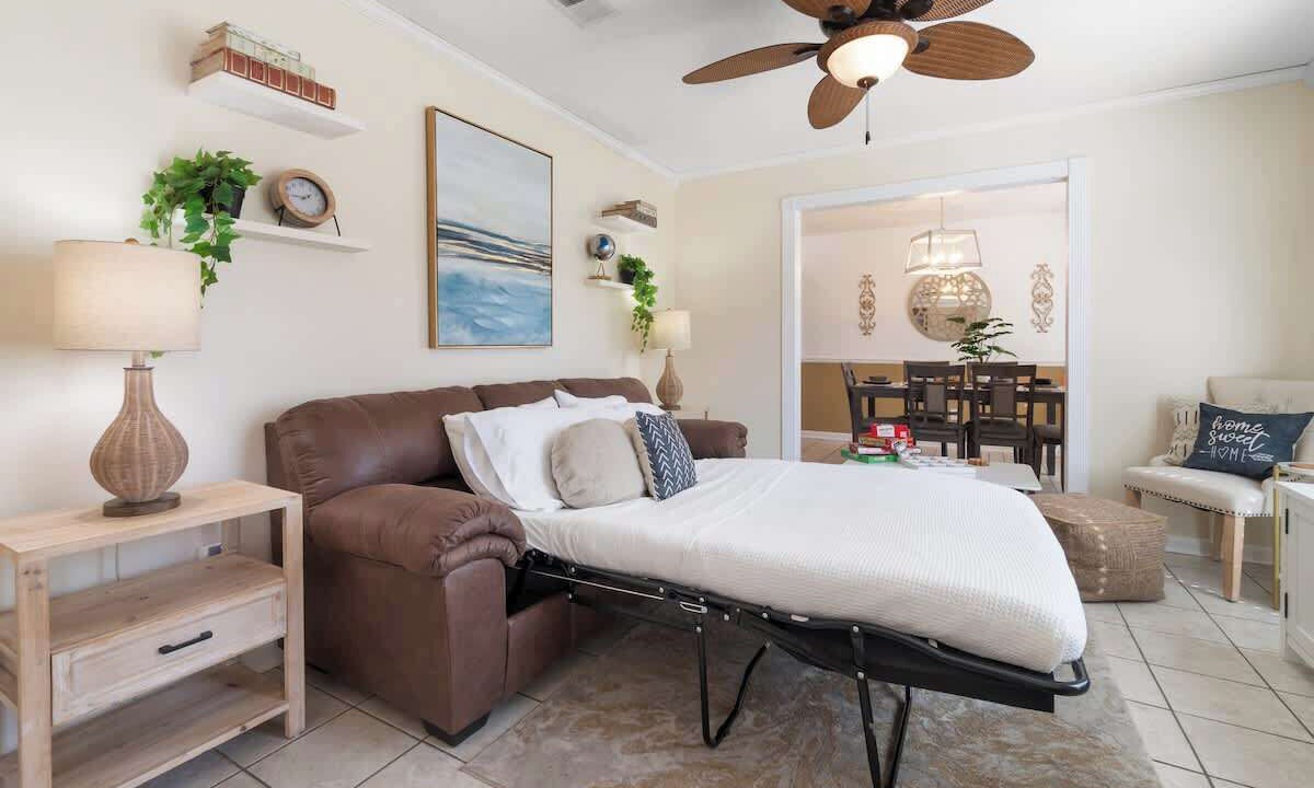 Photo of Livingroom in Myrtle Grove