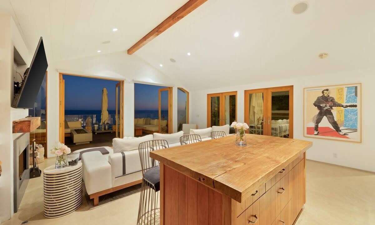 Photo of Others in Central Malibu