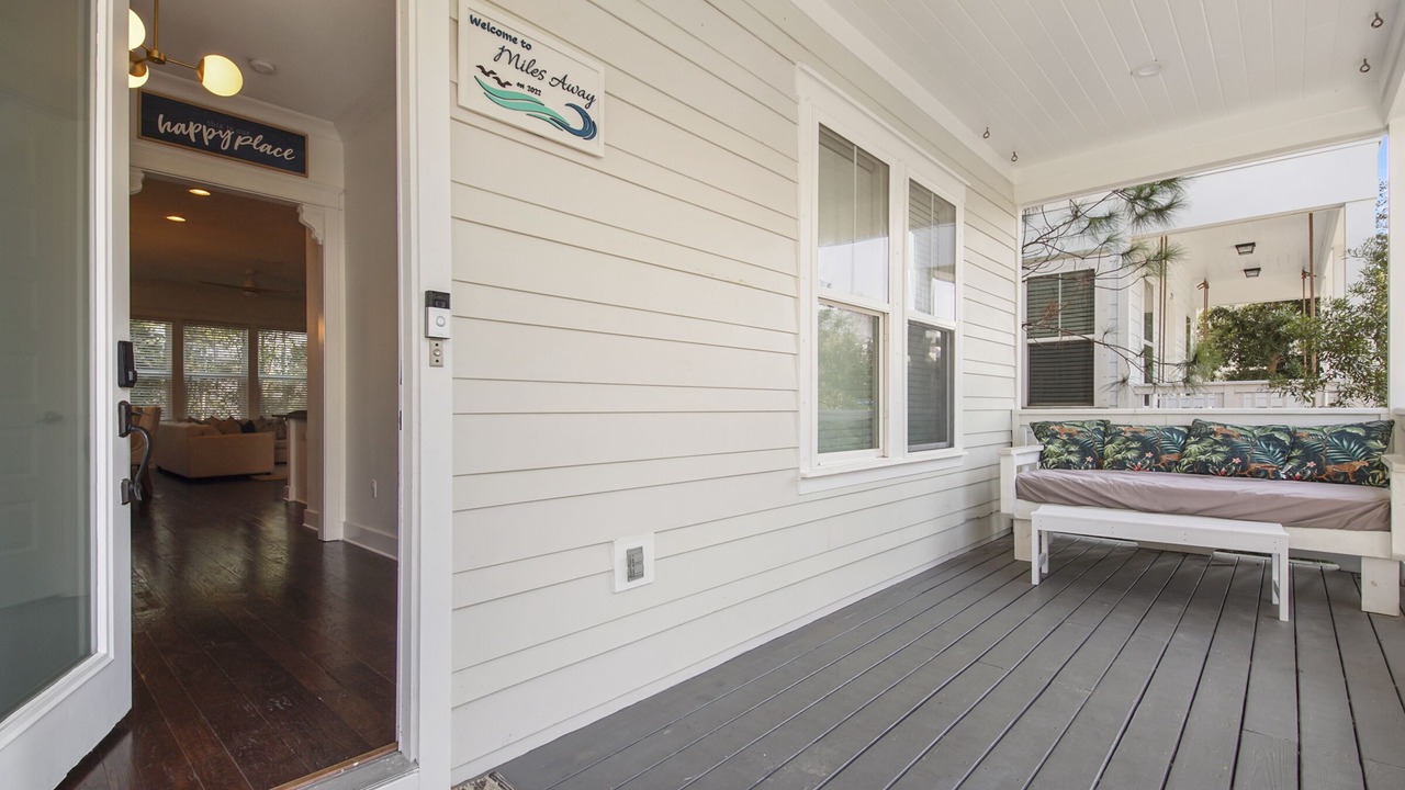 Photo of Patio Balcony in Lakeside at Blue Mountain Beach