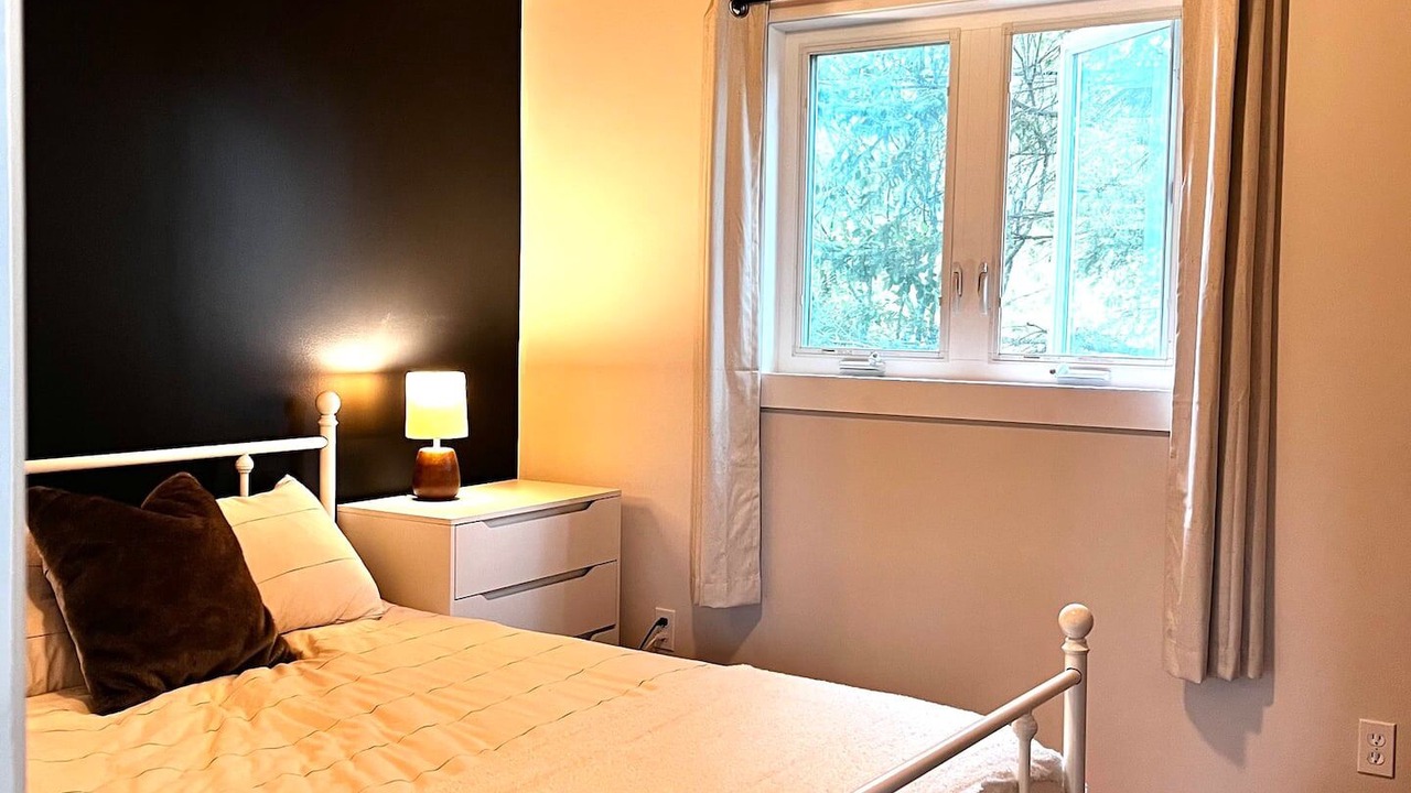 Photo of Bedroom in Addison