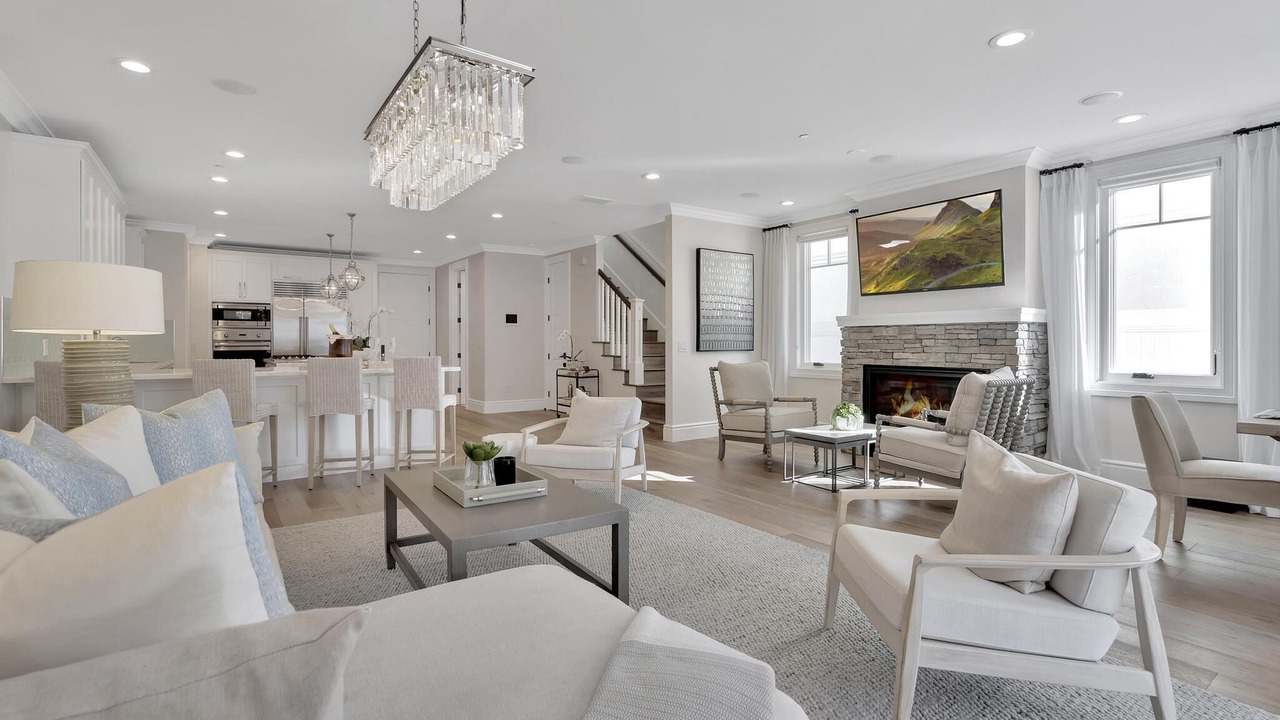 Photo of Livingroom in Balboa Peninsula