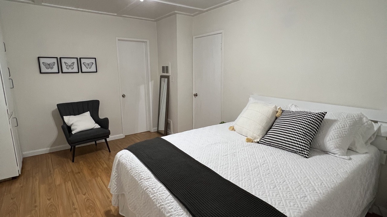 Photo of Bedroom in Beverly Grove