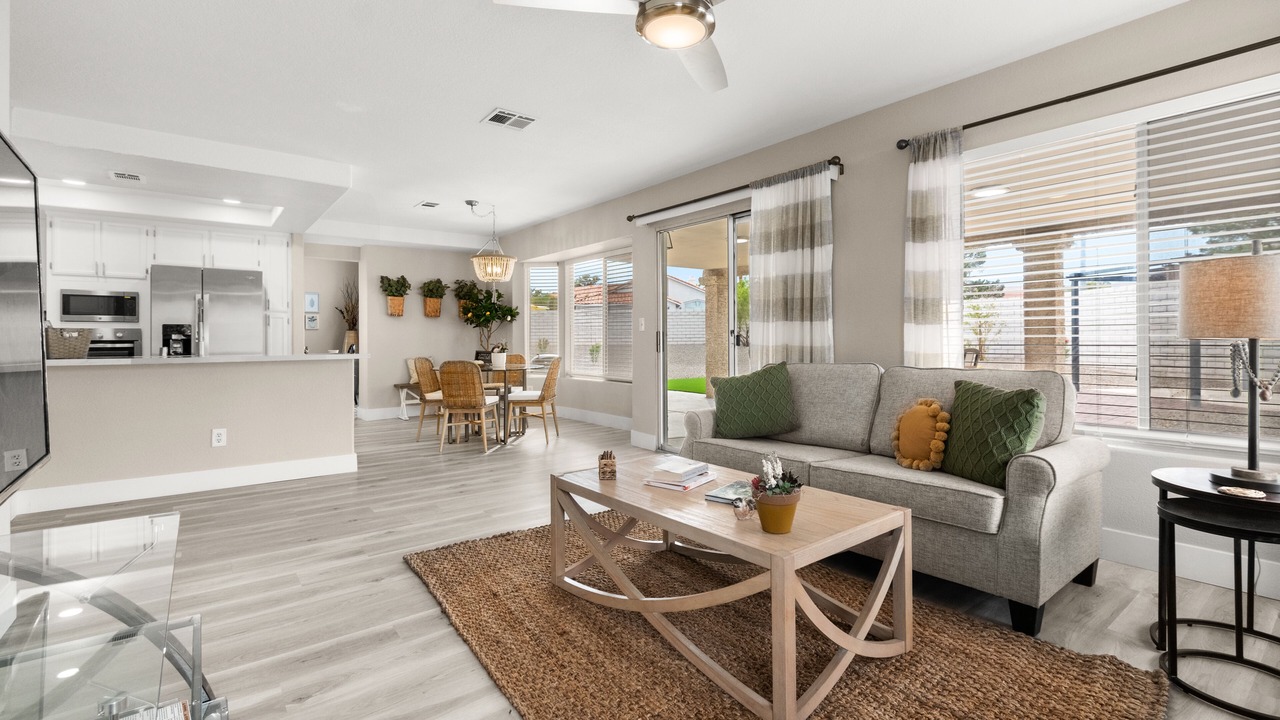 Photo of Livingroom in Spring Valley