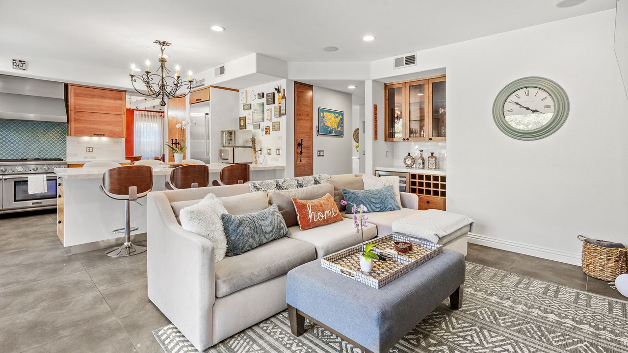 Photo of Livingroom in Sherman Oaks