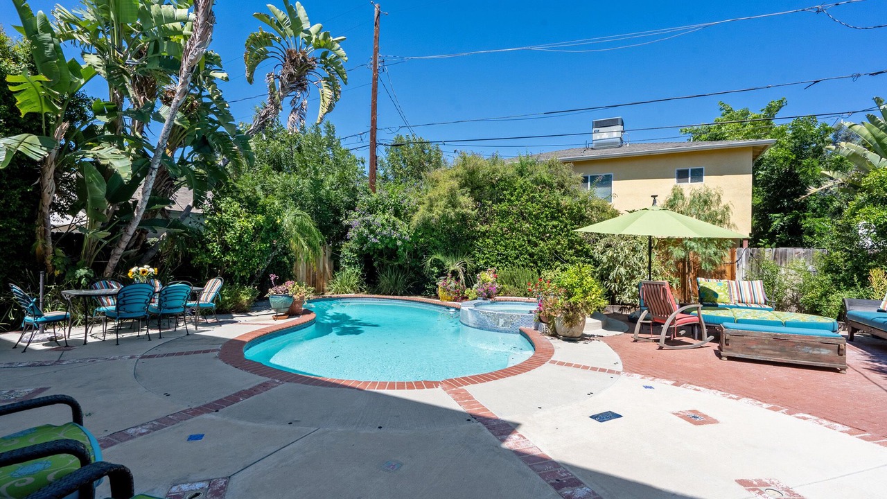 Photo of Outdoor in Sherman Oaks