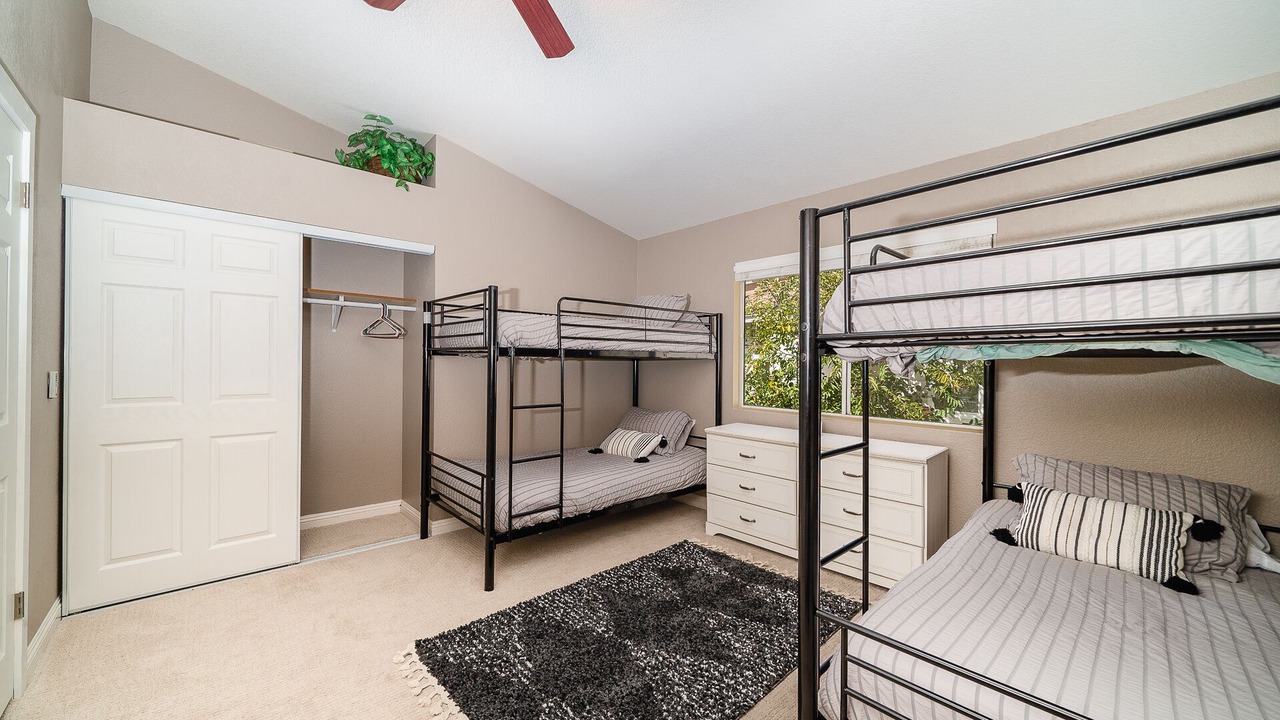 Photo of Bedroom in Vista