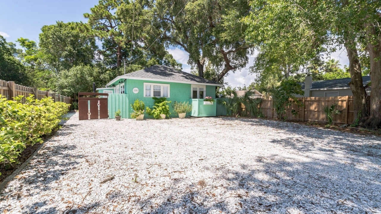 Photo of Others in Bayou Oaks