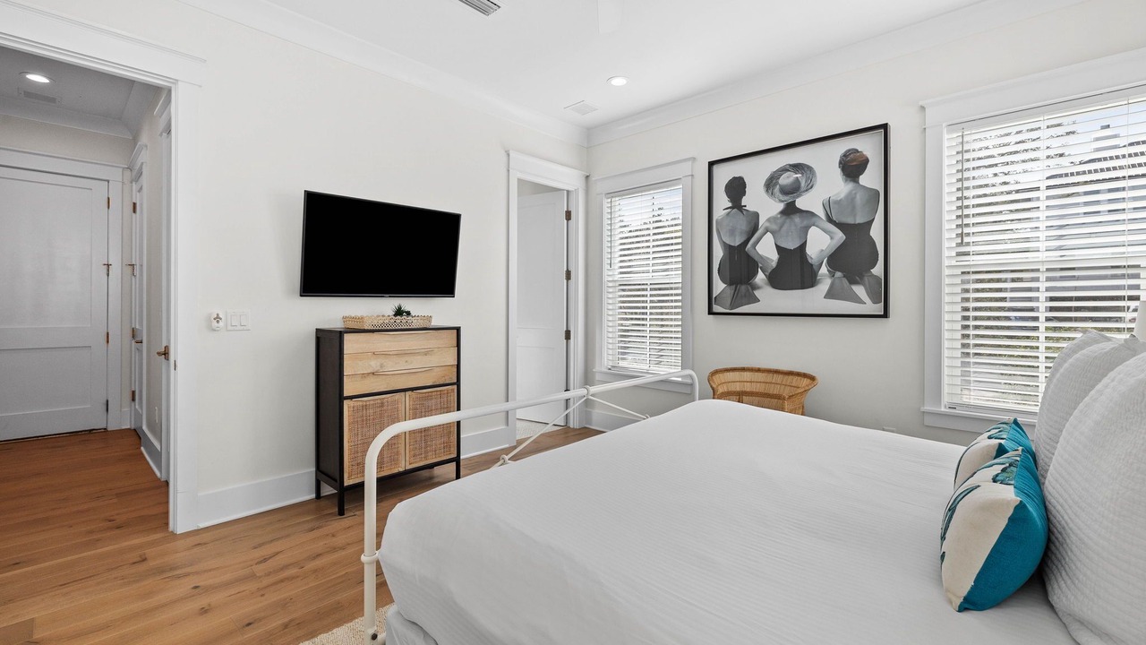 Photo of Bedroom in Lakeside at Blue Mountain Beach