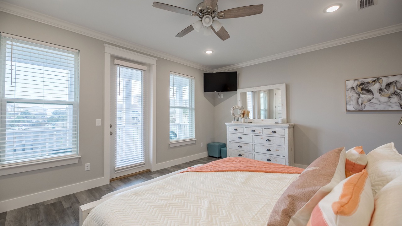 Photo of Bedroom in Crescent Beach