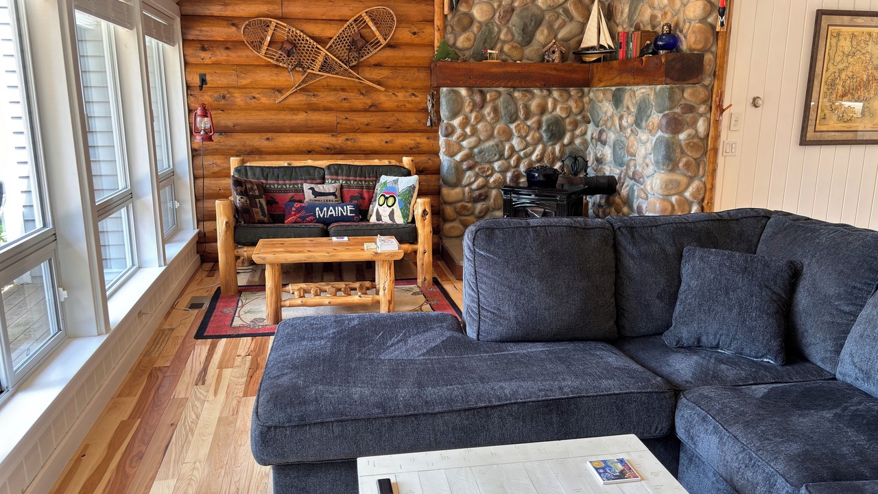 Photo of Livingroom in Seal Cove
