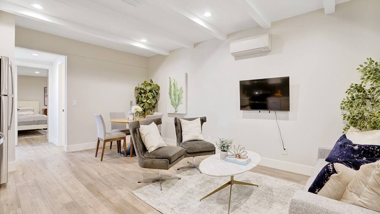 Photo of Livingroom in Fullerton