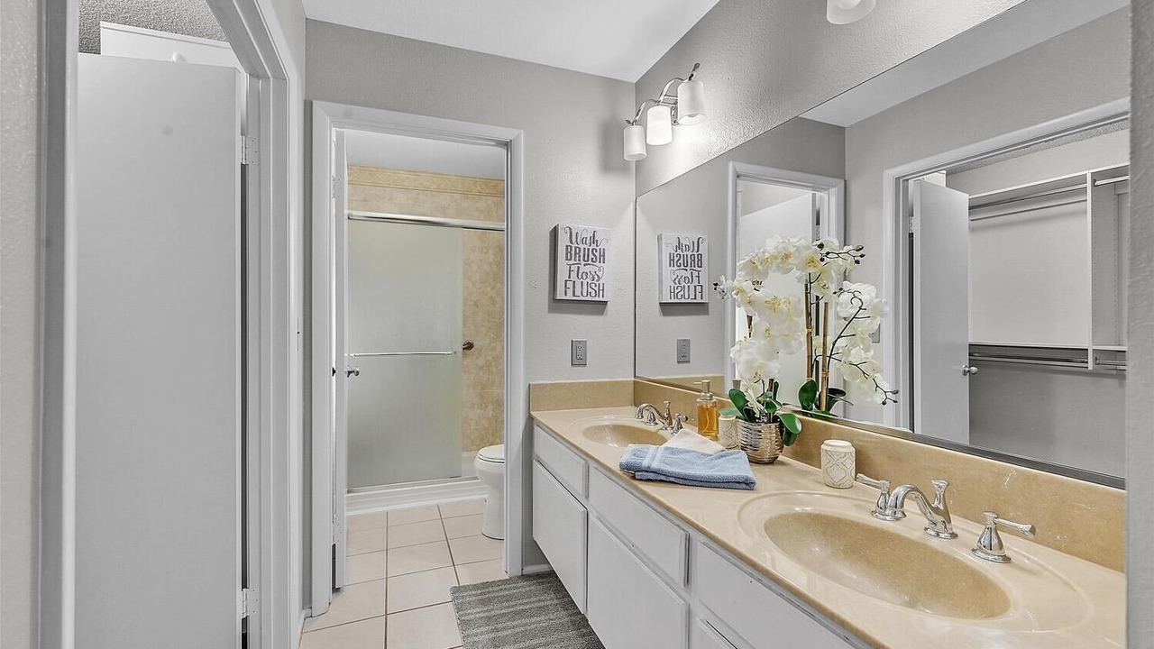 Photo of Bathroom in Green Valley