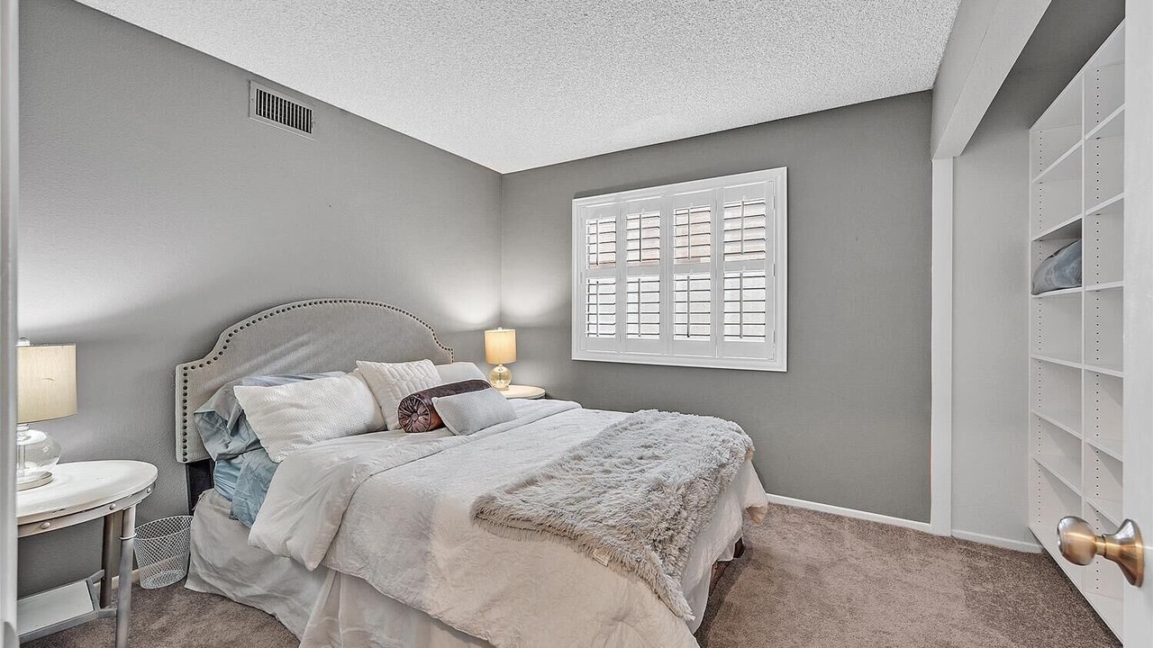 Photo of Bedroom in Green Valley