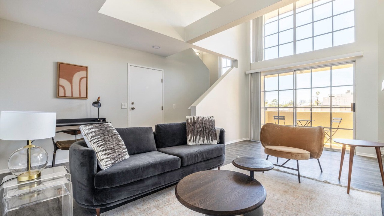 Photo of Livingroom in Beverly Grove