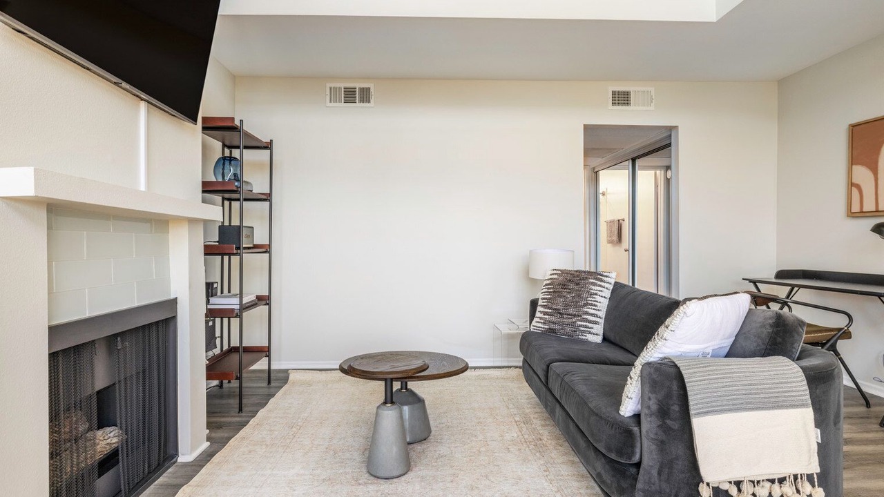 Photo of Livingroom in Beverly Grove
