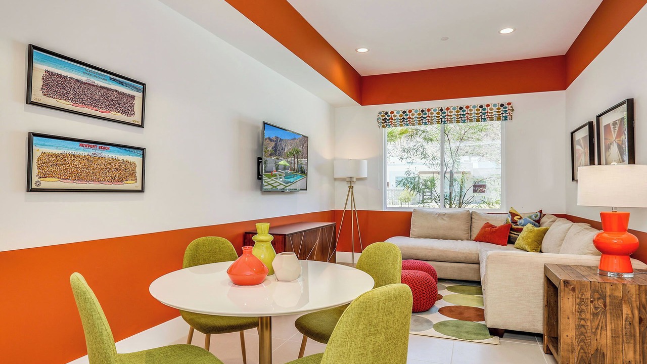 Photo of Livingroom in Historic Tennis Club