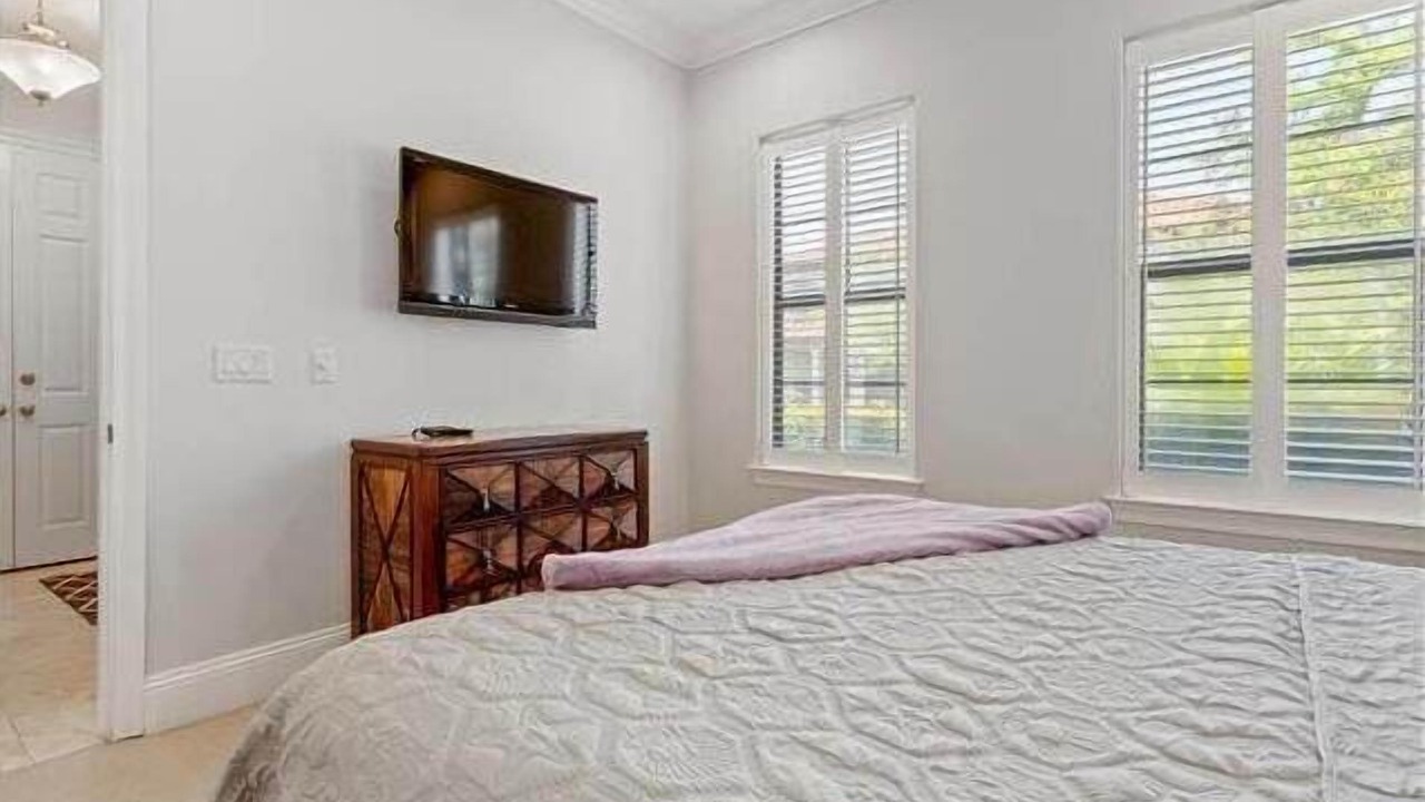 Photo of Bedroom in Villa Lago
