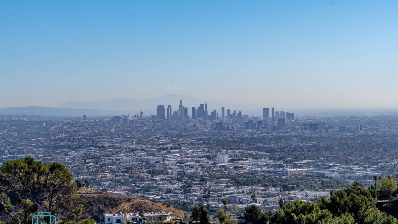 Photo of Others in Hollywood Hills West