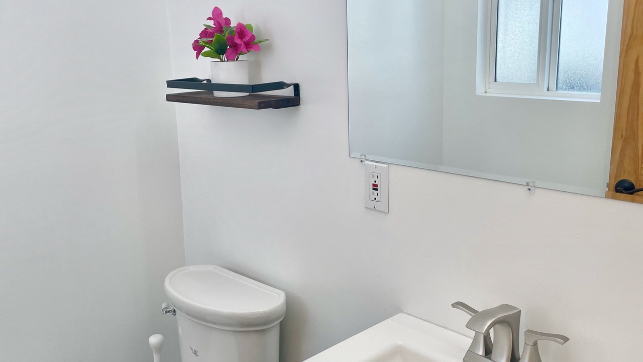 Photo of Bathroom in Hollywood