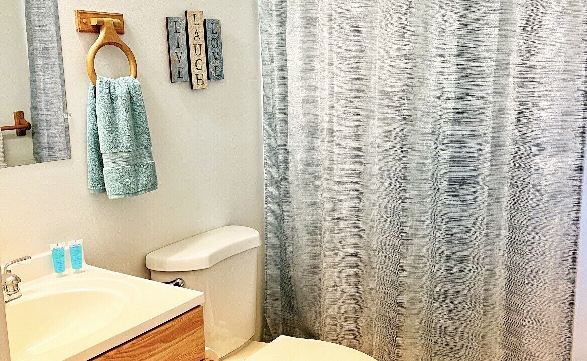 Photo of Bathroom in White Hall