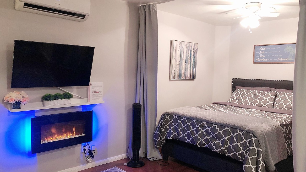 Photo of Bedroom in Sherman Oaks