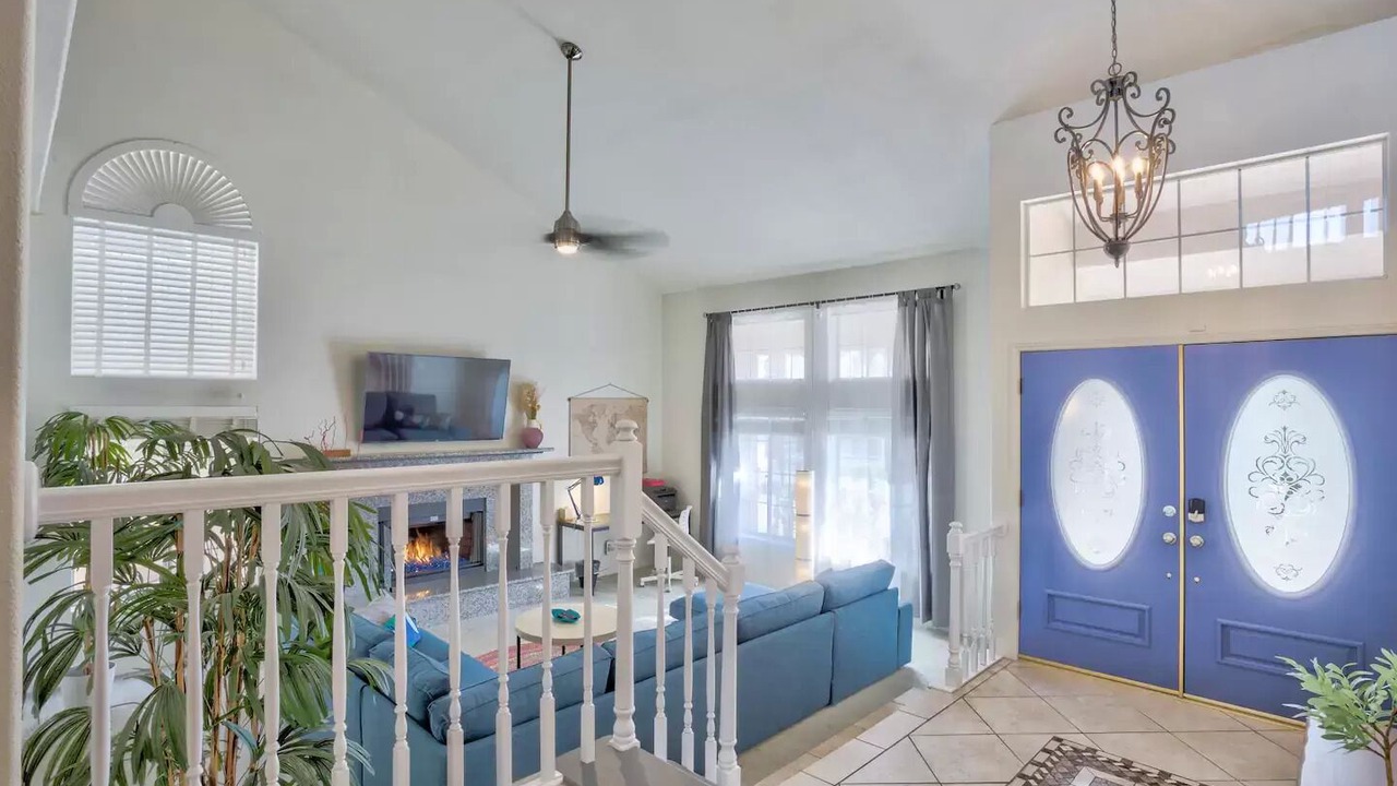 Photo of Livingroom in Green Valley North