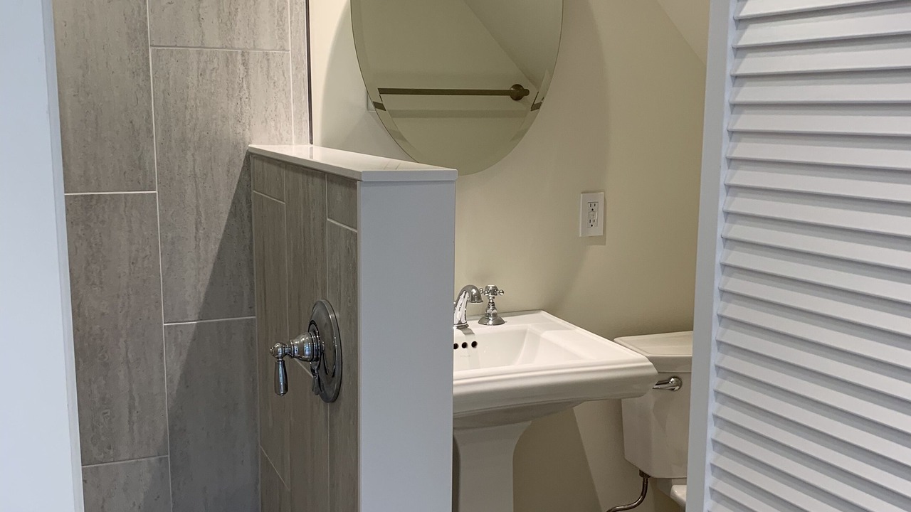 Photo of Bathroom in Tremont