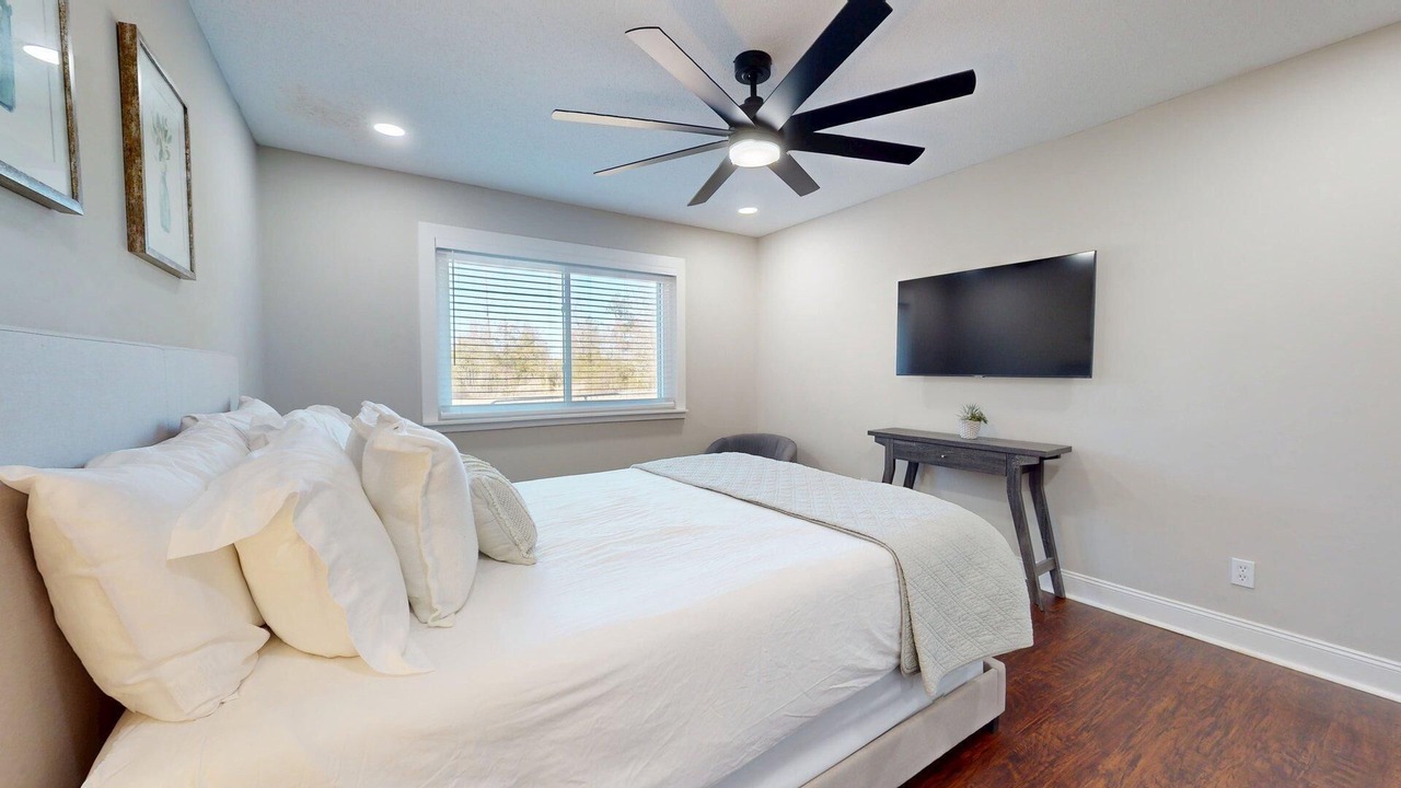 Photo of Bedroom in Lynn Haven