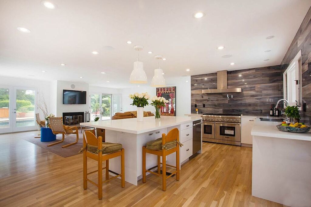 Photo of Kitchen in Central Malibu