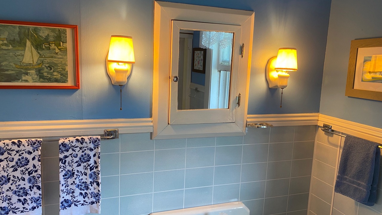 Photo of Bathroom in Brooksville