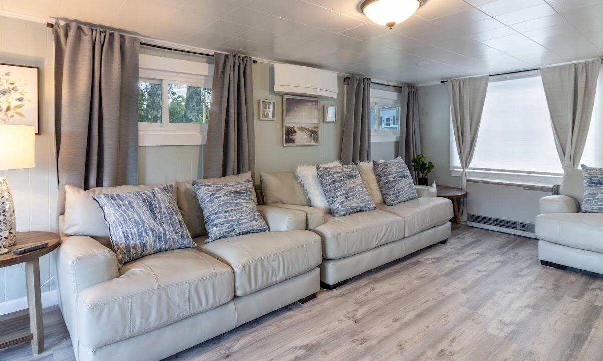 Photo of Livingroom in Somesville