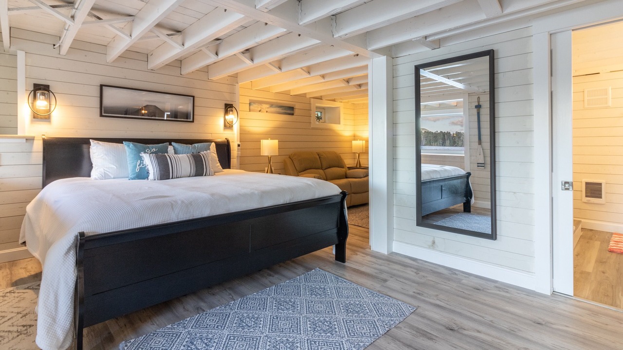 Photo of Bedroom in Somesville