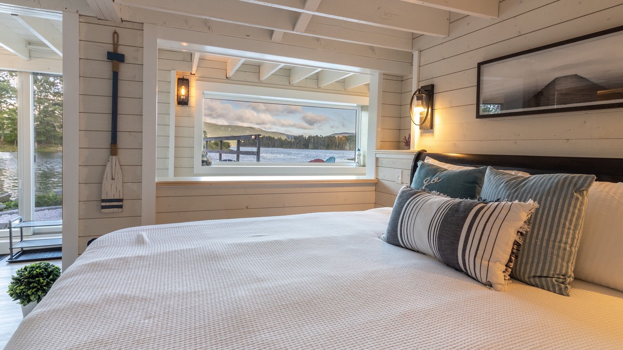 Photo of Bedroom in Somesville