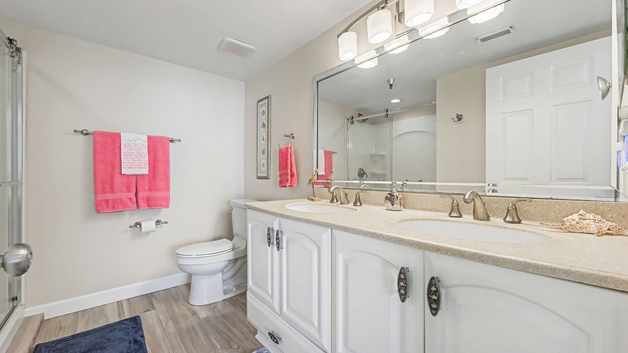 Photo of Bathroom in Navarre Beach
