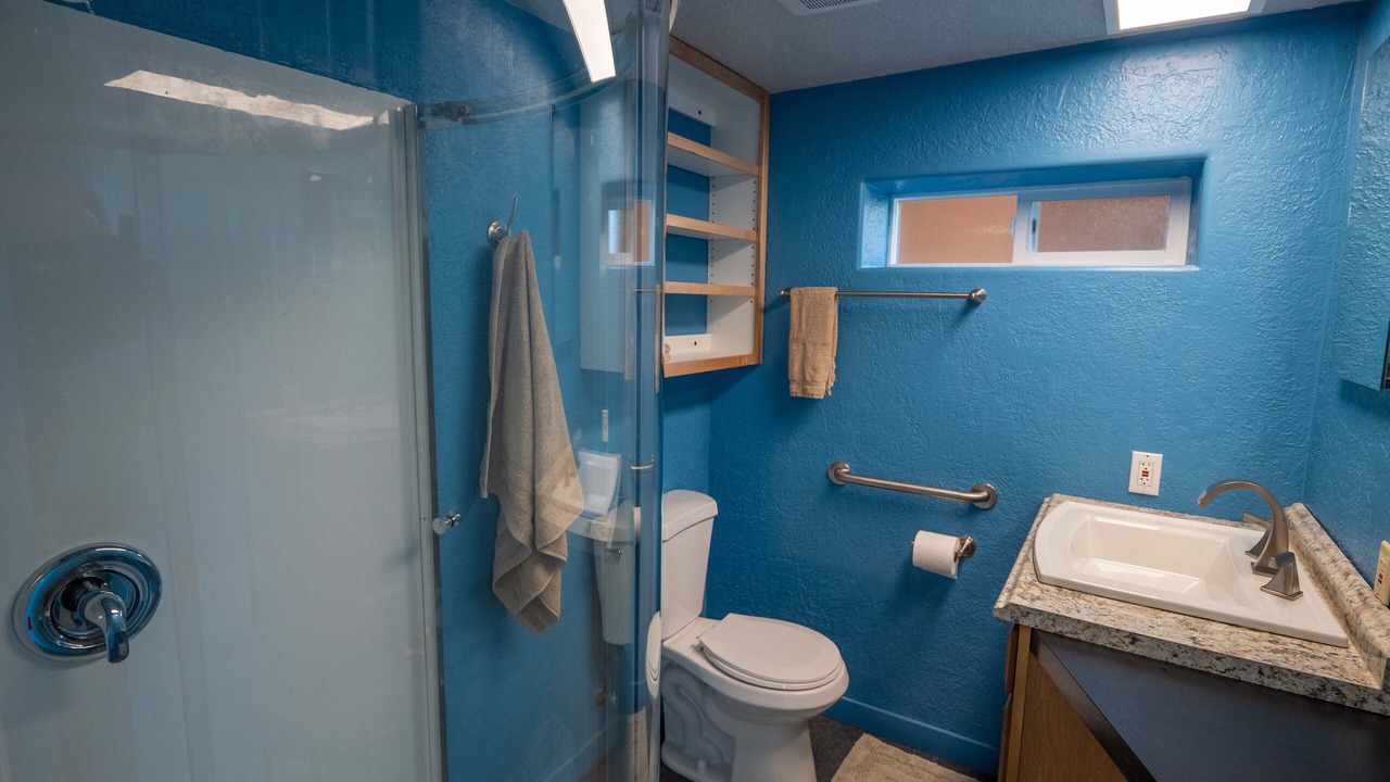 Photo of Bathroom in Homer