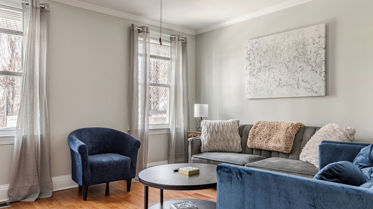 Photo of Livingroom in D Street - West Broadway
