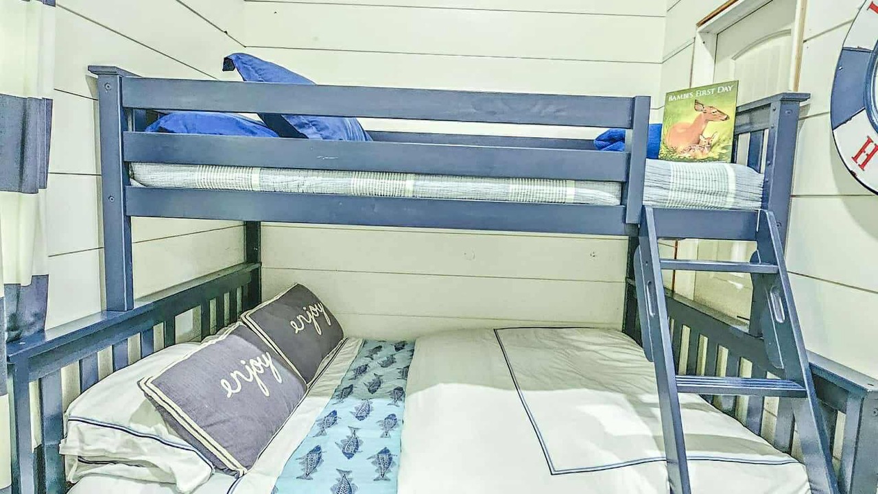 Photo of Bedroom in Newport