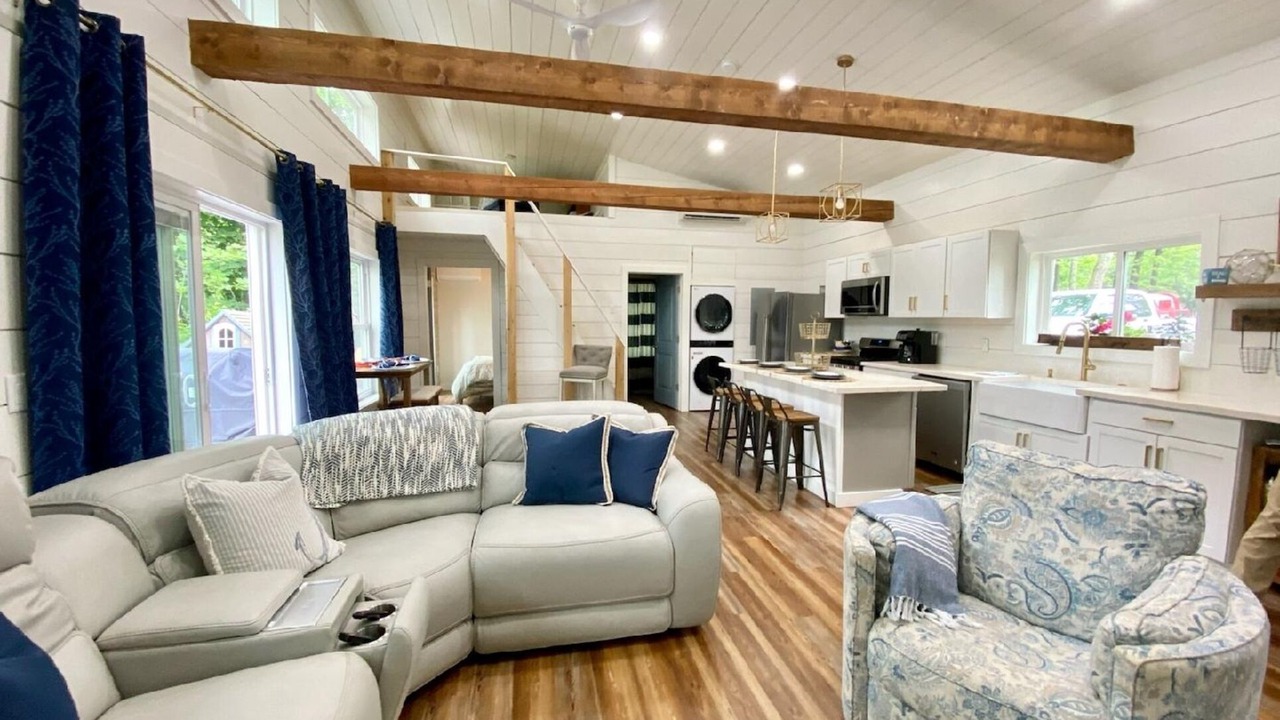 Photo of Livingroom in Newport
