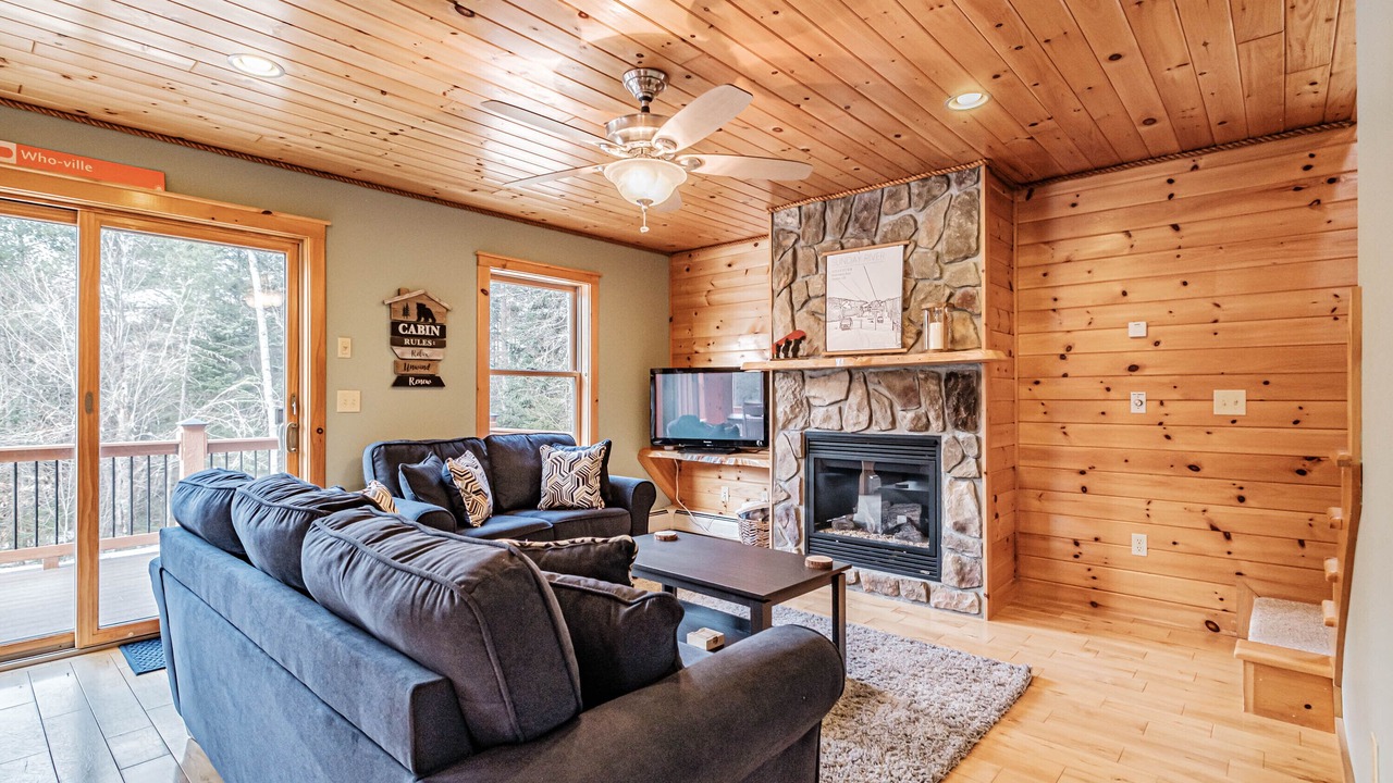 Photo of Livingroom in Rumford Center