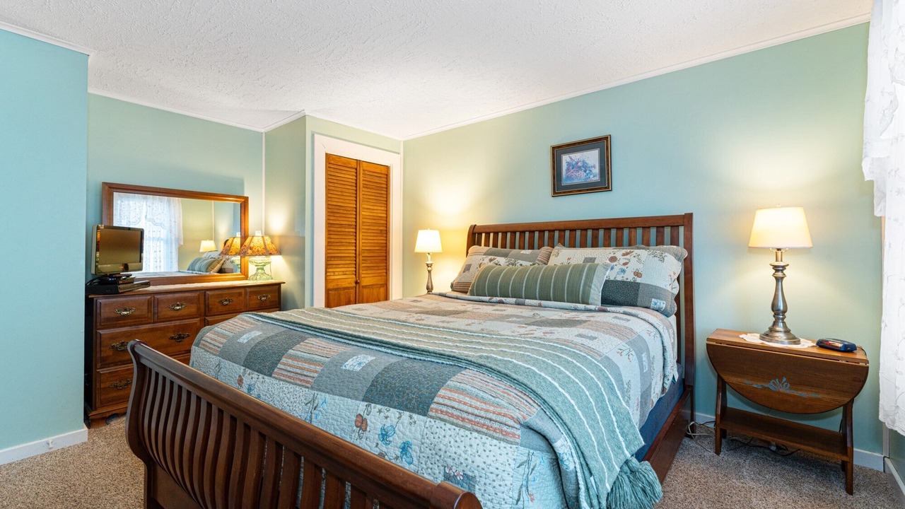 Photo of Bedroom in Hulls Cove