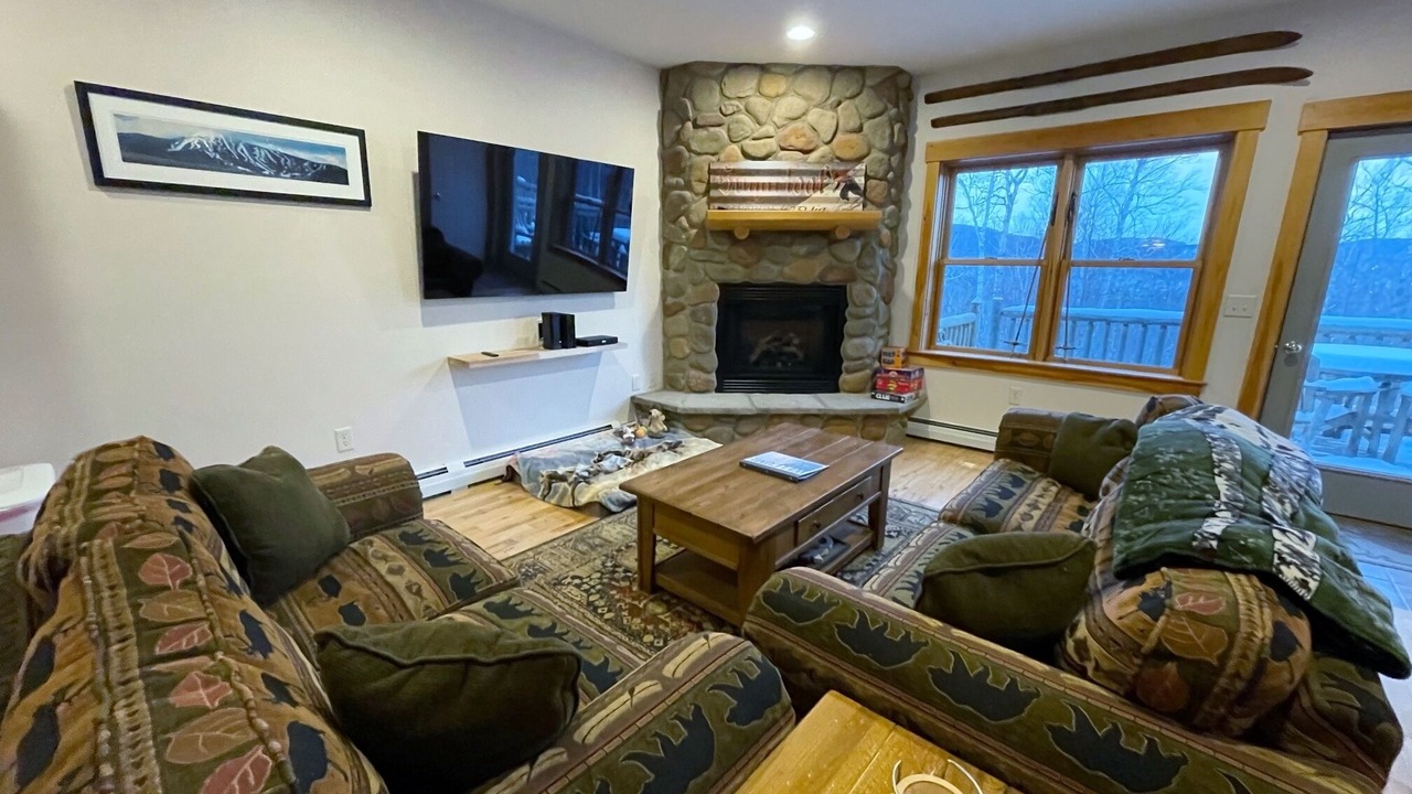 Photo of Livingroom in Carrabassett Valley