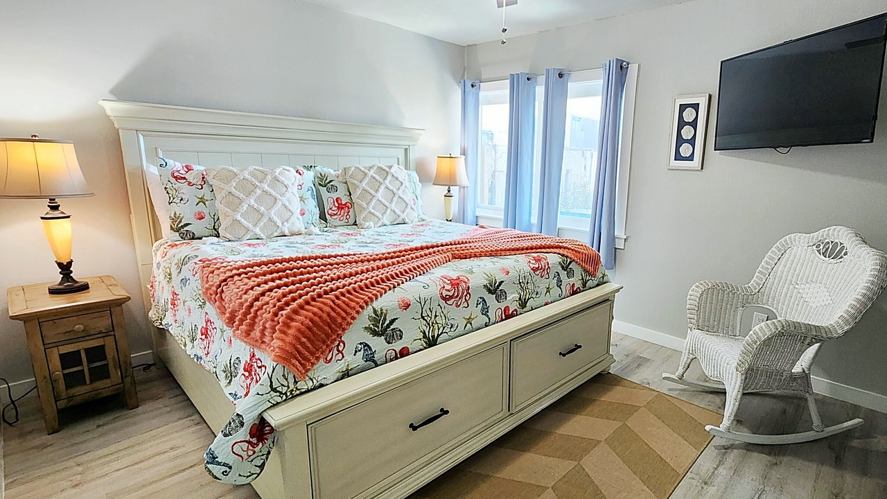 Photo of Bedroom in Crescent Beach