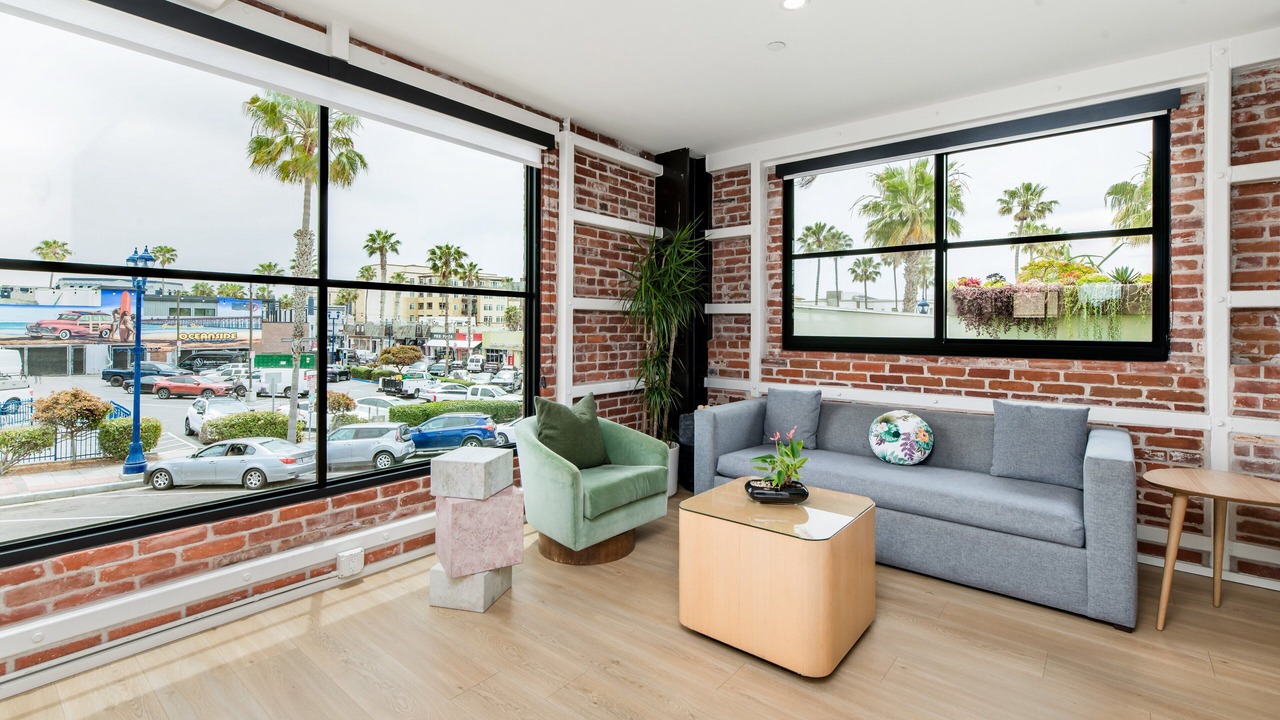 Photo of Livingroom in Townsite